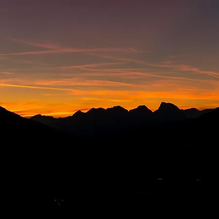 Wiesenhof - & Weitblick Ueber - Ladestation Fuer Elektroautos Innsbruck