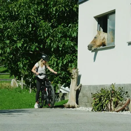 Wiesenhof - Natur&weitblick über - Ladestation Für Elektroautos *