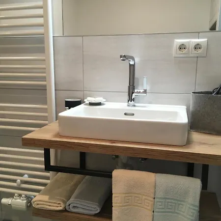 Wiesenhof - & Weitblick Ueber - Ladestation Fuer Elektroautos Apartament Innsbruck